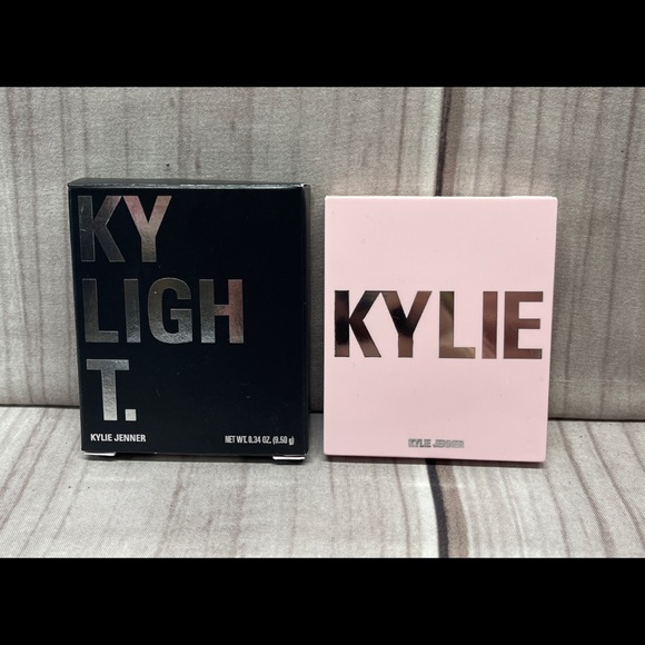 Kylie Jenner Kylie Cosmetics Pressed Illuminating Powder Cheers Quartz - Picture 1 of 2